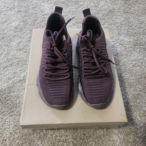 Steve Madden Women's Knit Sneakers in Burgundy